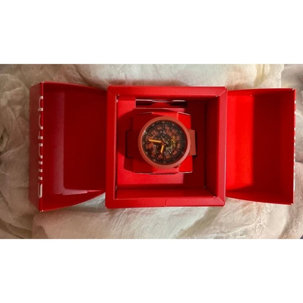 Large Red Swatch Watch Unisex/Men's "Open Hearts" - Picture 9 of 9